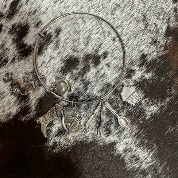 Silver bangle charm bracelet - Picture 3 of 3